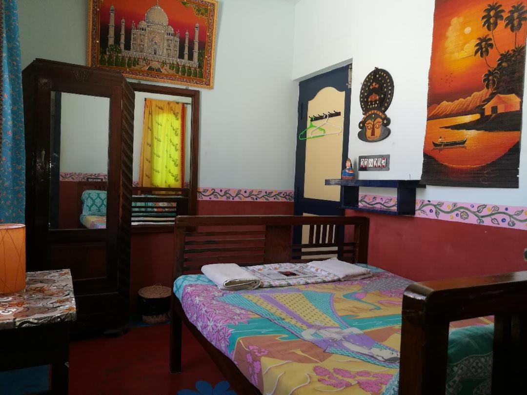 Swades Guest House Pondicherry Esterno foto